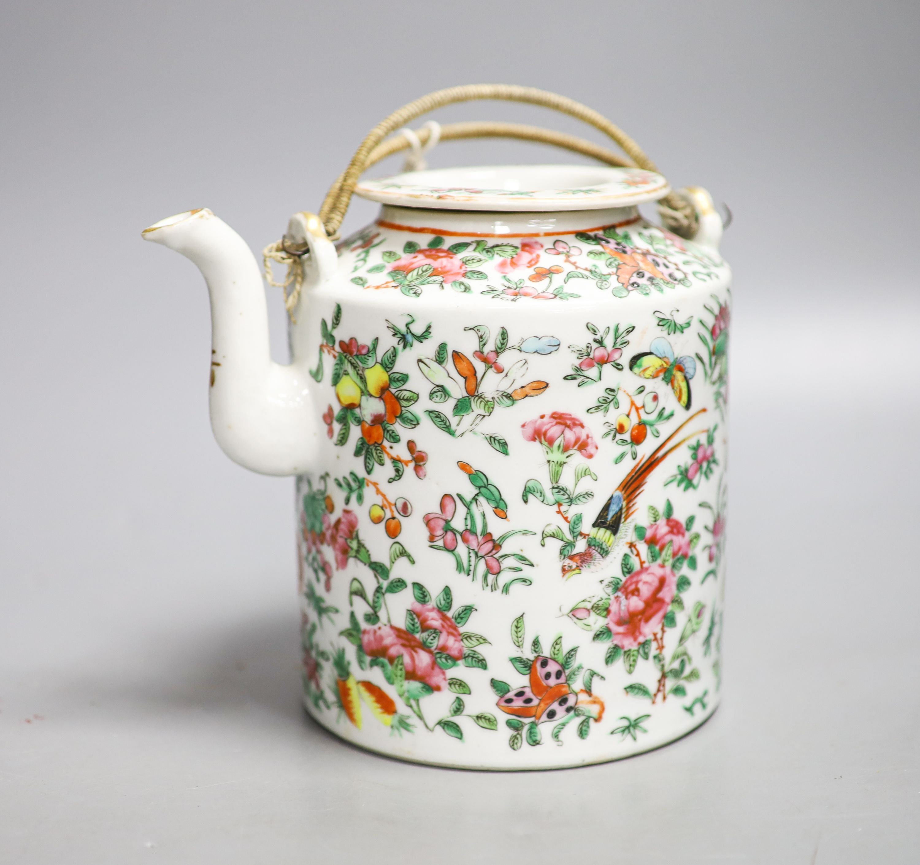 A Chinese famille rose teapot, late 19th century, 16cm